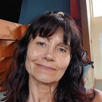 Rogers, Manuela